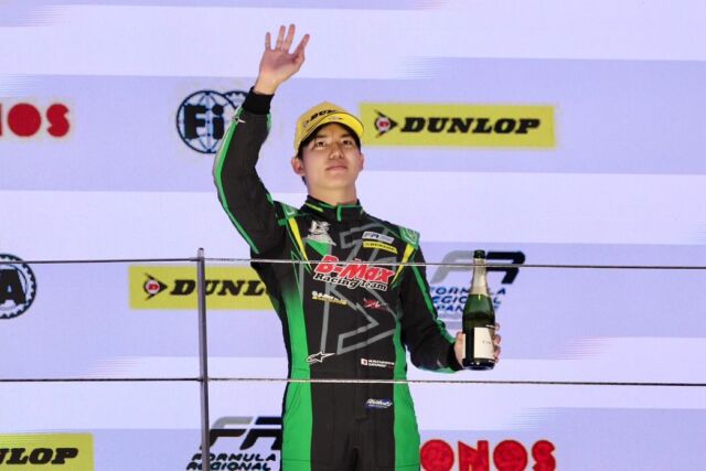 FRJ 3位/2位  PCCJ 8位/4位

チャンピオン取れなかった、、
シーズンを通して色々納得のいかないことはありますが、毎戦自分の実力を出し切れたので悔いはないです。

frjはチームのサポートのおかげで表彰台は登れましたが色々改善しないとですね💪🏻

 #frj  #pccj